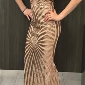 Beautiful bridesmaid dress. Only worn once. Has not been altered.